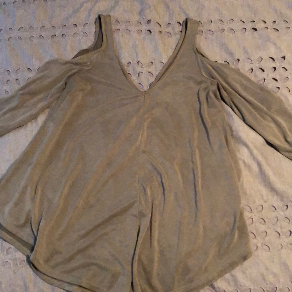 Cold shoulder Design Lab shirt